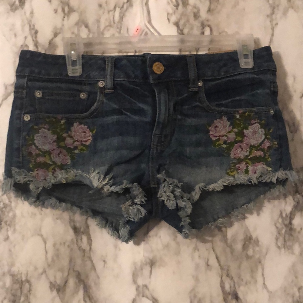 New size 4 American eagle shorts